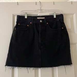 Levi’s Black Denim Skirt